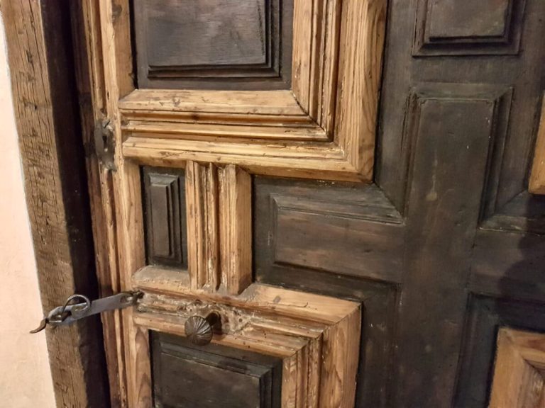 Detalles_sala_recibidor_posterior_al_zaguan_y_común_a_ambas_(2)